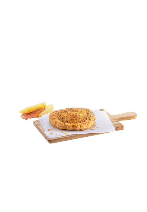 Χειροποίητη πίτα με γραβιέρα Κρήτης & κομμάτι χοιρινού φιλέτου