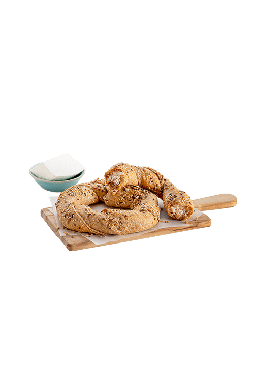Wholegrain roll pie with turkey and cream cheese